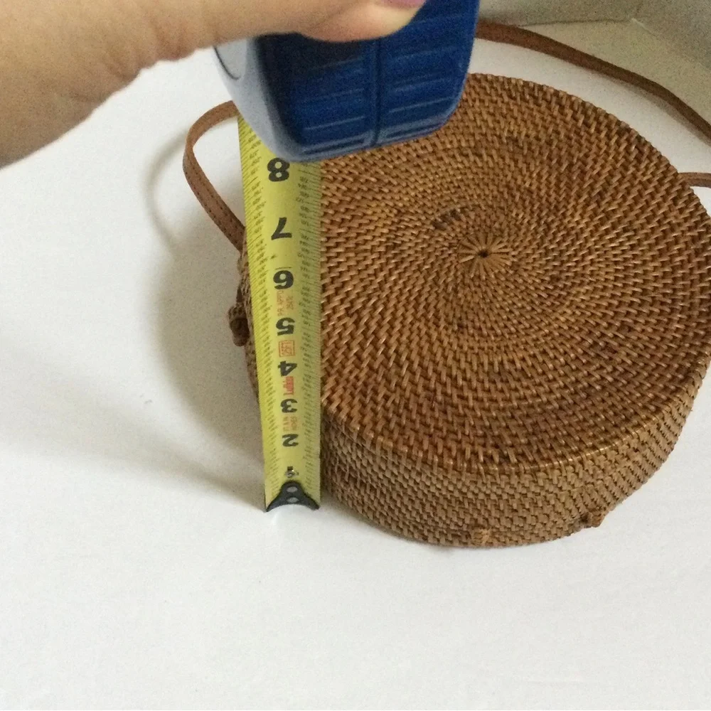 Tan Round rattan crossbody handbag - Picture 4 of 5